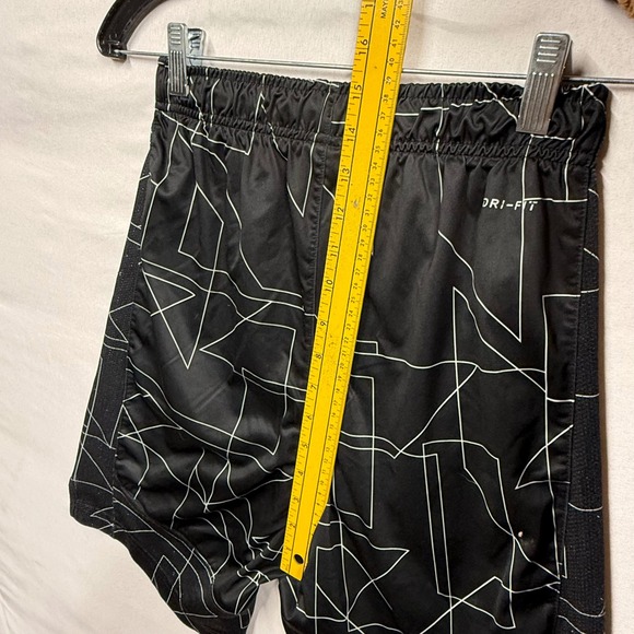 Nike Kids Dri Fit Black Geometric Print Athletic Shorts Size‎ L - Picture 5 of 9
